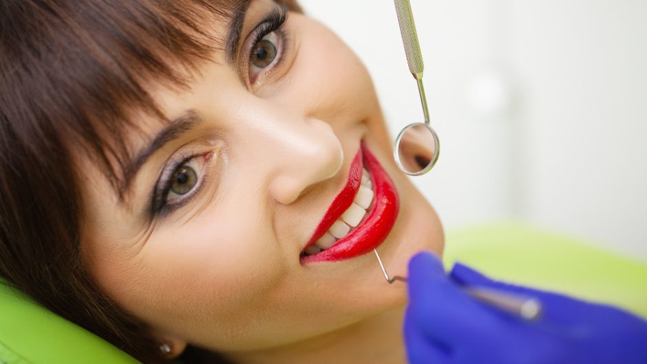 Fațete dentare: ascunde imperfecțiunile cu stil