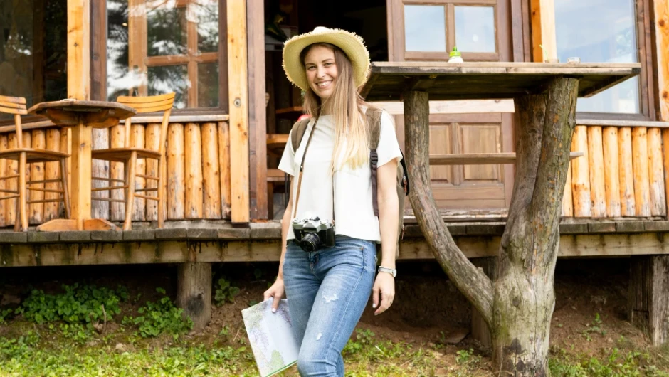 Cabana izolată: Ce înseamnă cu adevărat să stai departe de servicii și magazine